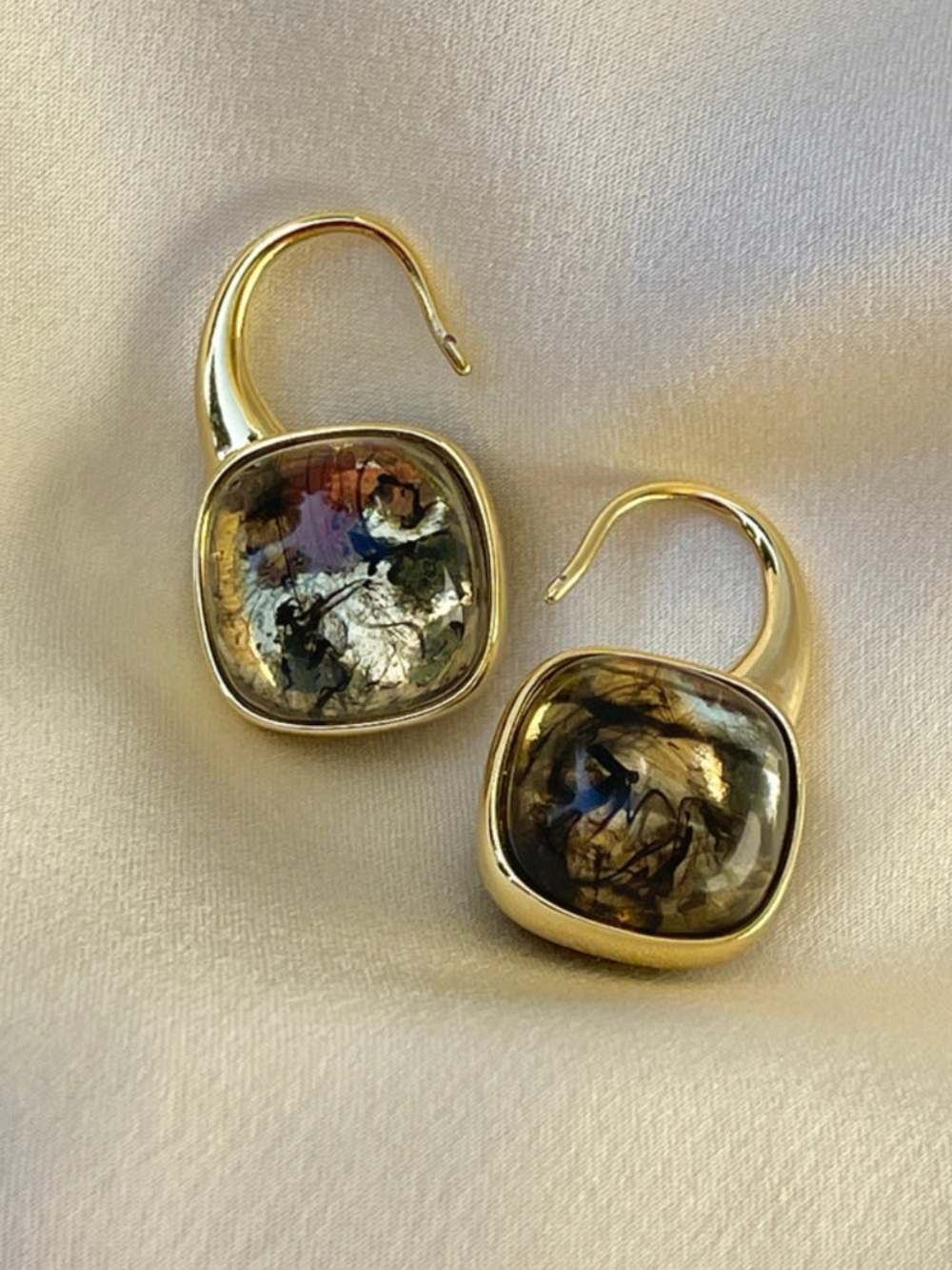 Gold-Tone Glass Drop Earrings in Mossy Green